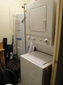 Spacious 1 Bedroom Condo Apartment - Photo 10