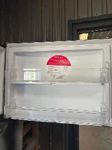 Frigidaire "30" Stainless Steel Top Freezer Refrigerator - Photo 2