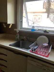 Main Floor Unit 4 Rooms Bungalow House in Scarborough for Rent - Photo 6