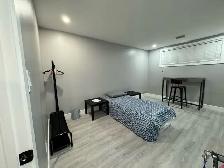 RoomForRent, KingswayMall, RoyalAlex, NAIT, McEwan, DowntownArea - Photo 3