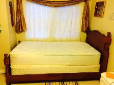 Double wooden bed and mattress for sale - Photo 2