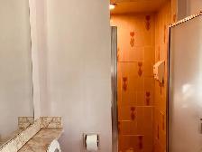 Edgemont NW furnished master ensuite private bathroom EZ transit - Photo 4