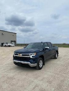 2023 Chevrolet Silverado LT - Photo 2