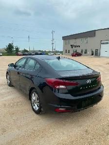 2020 Hyundai Elantra Preferred - Photo 5