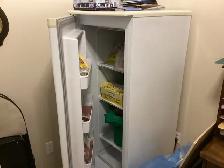 upright freezer - Photo 3