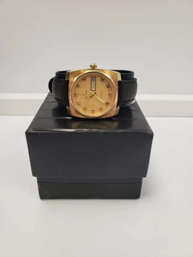 (B1043) Bulova 23 Jewels Automatic Watch