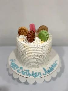 Macarons cakes Halton Bakery - Photo 5