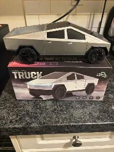 RC Electric Truck Toy - Photo 2