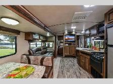 2017 Cruiser Radiance Ultra Lite 28QD - Photo 11