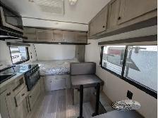2027 Sunset Park RV Sunlite 16BH - Photo 5