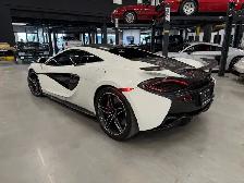 2017 McLaren 570S | Front Lift | Carbon Roof | Carbon Ceramic - Photo 4