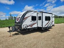 2018 Wilderness 23 Ft T/A Travel Trailer 2185RB