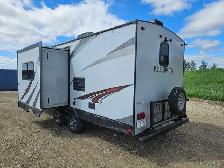 2018 Wilderness 23 Ft T/A Travel Trailer 2185RB - Photo 3