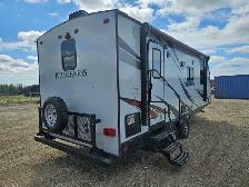 2018 Wilderness 23 Ft T/A Travel Trailer 2185RB - Photo 5