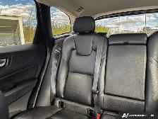 2023 Volvo XC60 Plus Dark Theme | B6 | HEATED SEATS & STEERING - Photo 10