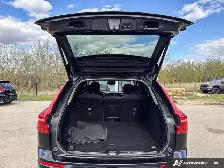 2023 Volvo XC60 Plus Dark Theme | B6 | HEATED SEATS & STEERING - Photo 17