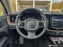 2023 Volvo XC60 Plus Dark Theme | B6 | HEATED SEATS & STEERING - Photo 19