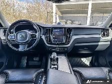 2022 Volvo XC60 Inscription | B6 | HEATED & COOLED SEATS - Photo 11