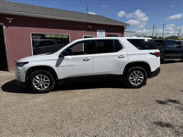 2023 Chevrolet Traverse LS AWD