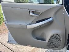 2010 Toyota Prius - Photo 7