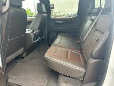 2023 GMC Sierra 1500 Denali Crew 3.0L Leather Sunroof Nav 4x4 - Photo 19