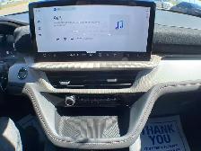 2026 Ford Explorer Active 200A - Photo 17