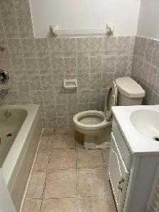 Extra large private room for rent in Scarborough - Photo 5