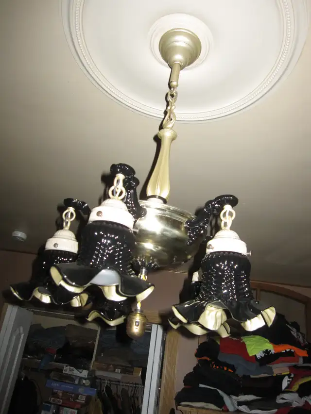 5 ARM BRASS LIGHT FIXTURE WITH BLACK & BRONZE SHADES