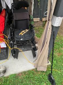 wheel Chair for Sale - Photo 2