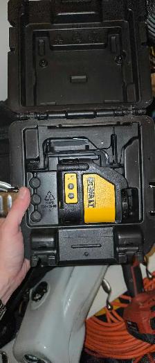 DeWalt DW088 Laser Level - Photo 2