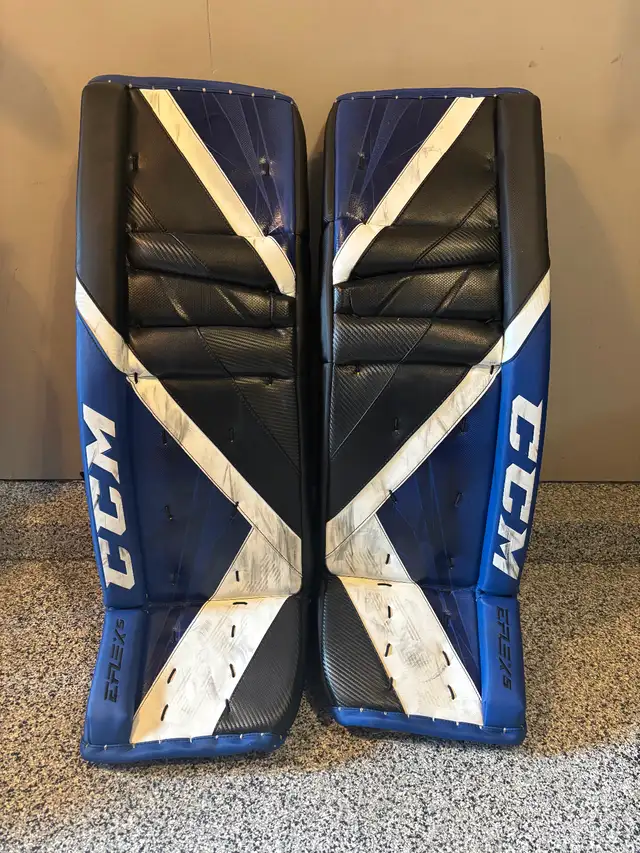 CCM E-Flex5 pads/gloves for sale