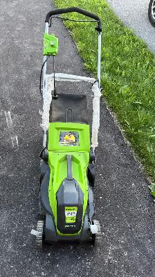 Greenworks 14" Electric Corded Lawnmower - Photo 2