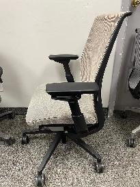 Steelcase Think V2 Chair! - Photo 2
