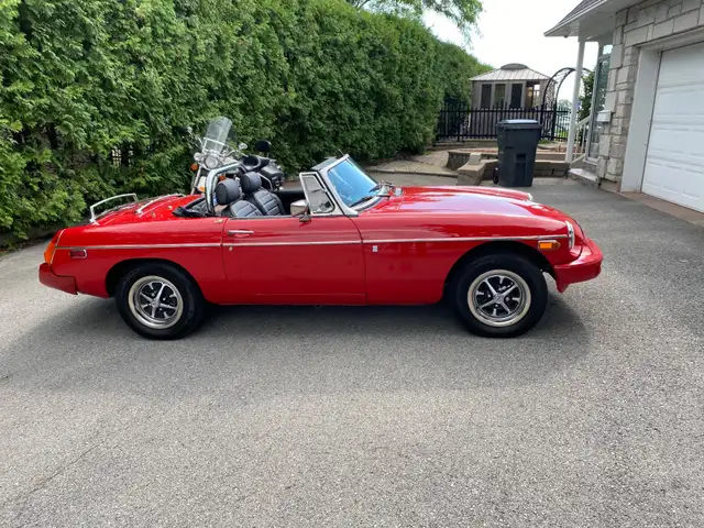 MGB ROUGE 1977 BRITISH CAR