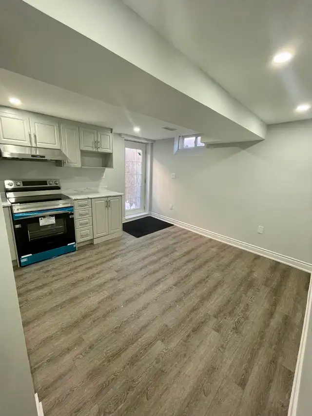2 BEDROOM BASEMENT APARTMENT in Brampton (Kennedy & Sandalwood)
