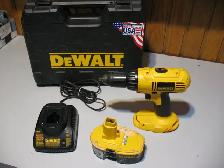 DeWalt 18 Volt Drill Package with Case - Photo 2