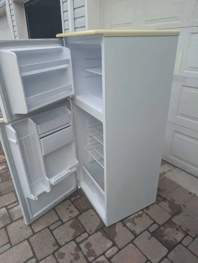 24-In refrigerator