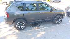 JEEP COMPASS LIMITED 4X4 2015 À VENDRE 284km 9500$ 514 754-7416 - Photo 2