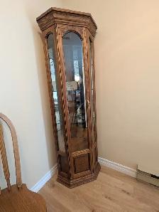 Corner cabinet