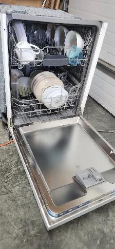 High-end Bosch Stainless Steel Dishwasher - Photo 7
