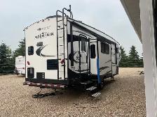 2022 Glacier Peak 5Th Wheel