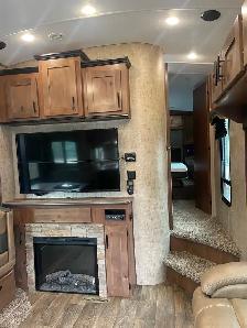 2022 Glacier Peak 5Th Wheel - Photo 2