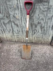 Spear & Jackson Garden Spade Shovel with D-Grip Handle !