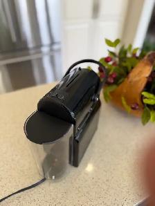 Nespresso Pixie Titan