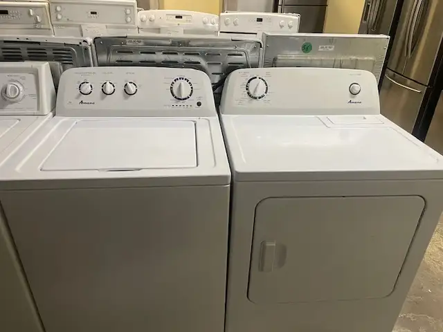 Laveuse sécheuse traditionnelles blanches Amana