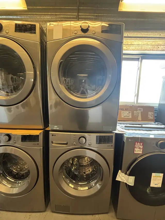 LG "27" Graphite Front Load Washer/Dryer Set