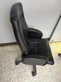 Krug Leather Chair-Call Us! - Photo 2