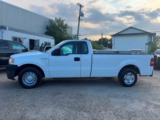 2006 Ford F-150 Reg Cab - ONLY 66K - LONG BOX - CLEAN CAR FAX