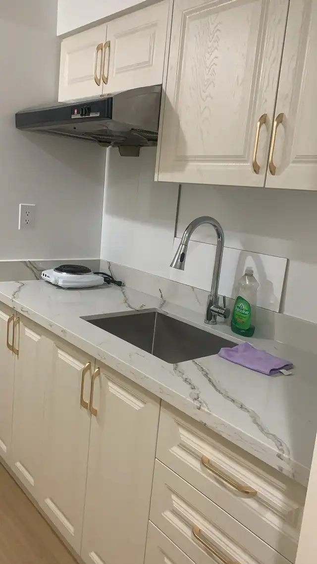 Basement private rooms for rent