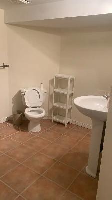 Basement private rooms for rent - Photo 4